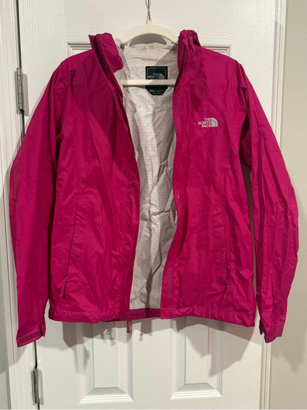 The North Face Pink Rain Jacket Women’s Small Hooded Lightweight Waterproof